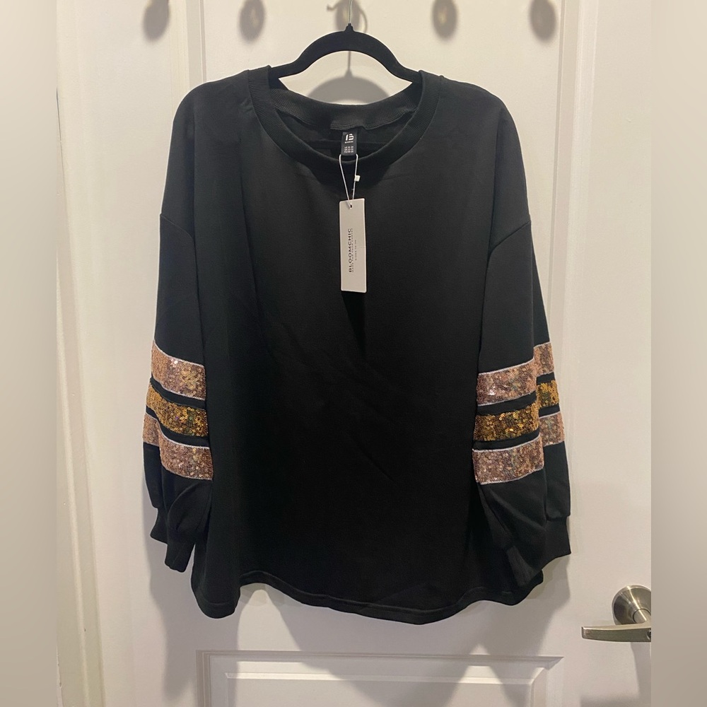 BloomChic Women’s Plus Long Sleeve Sweatshirt with Sparkly Stripes 18-20 NWT